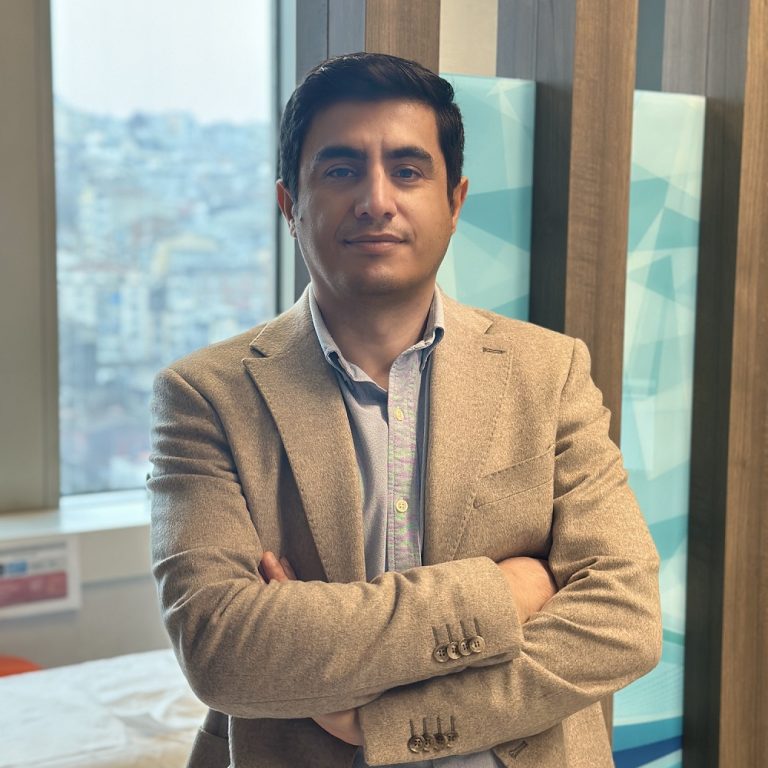 mustafa corum profil